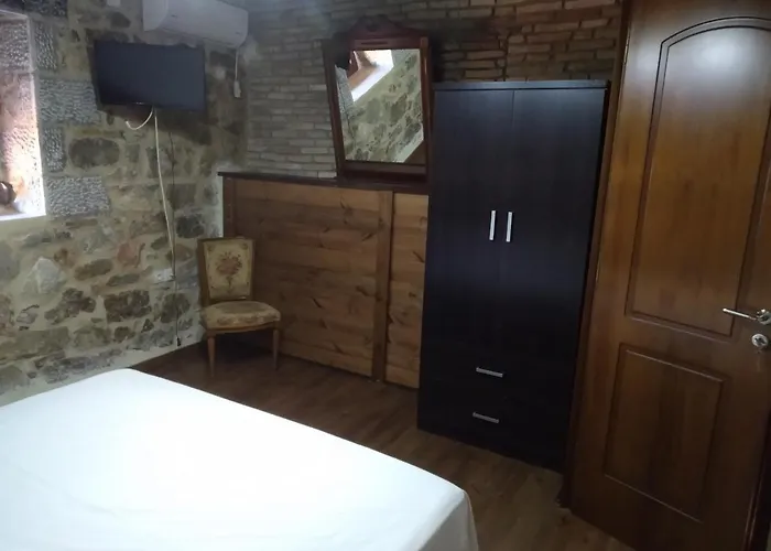 بيت للعطل Panos Stone Tower