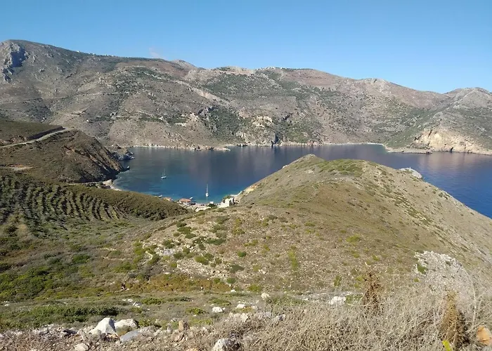 بيت للعطل Panos Stone Tower *