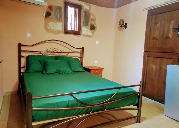 Panos Stone Tower بيت للعطل